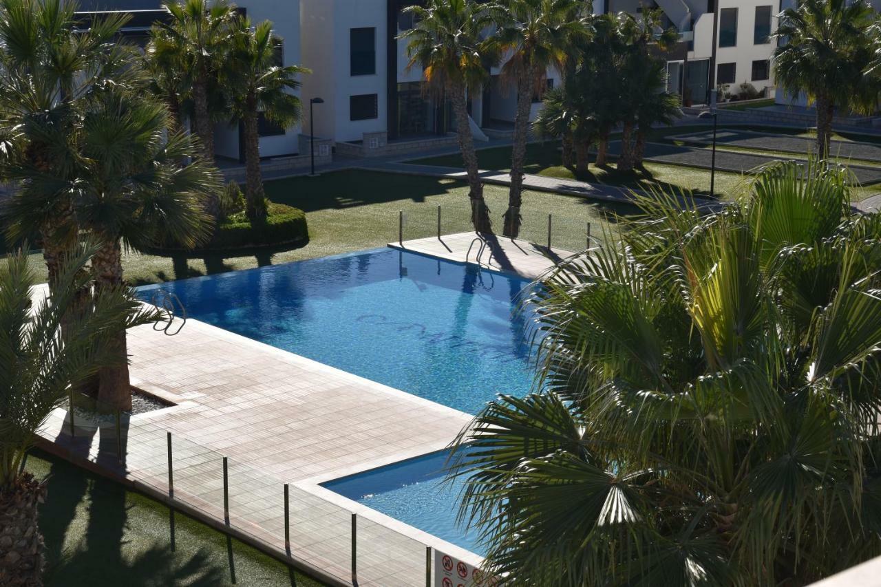Апартаменти Penthouse Oasis Beach II La Zenia Dehesa de Campoamor  Екстер'єр фото